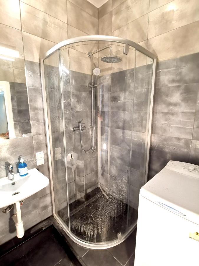 ריגה Lacplesa Downtown New 2-Bedroom Apartment מראה חיצוני תמונה